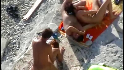 Fyren nyter sex med hot tenåringstøs på badet